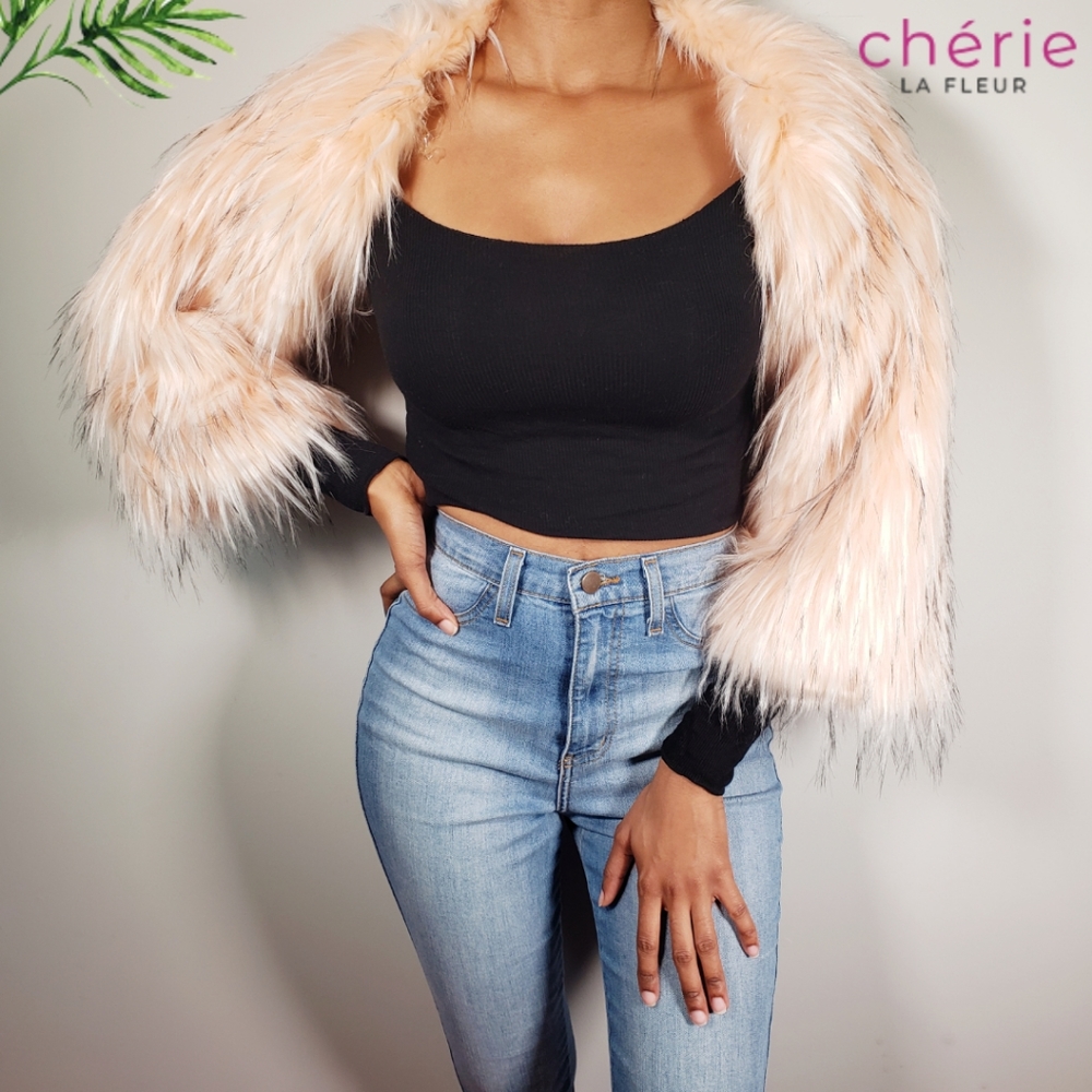 Tic Toc | Blush Pink Faux Fur Vest